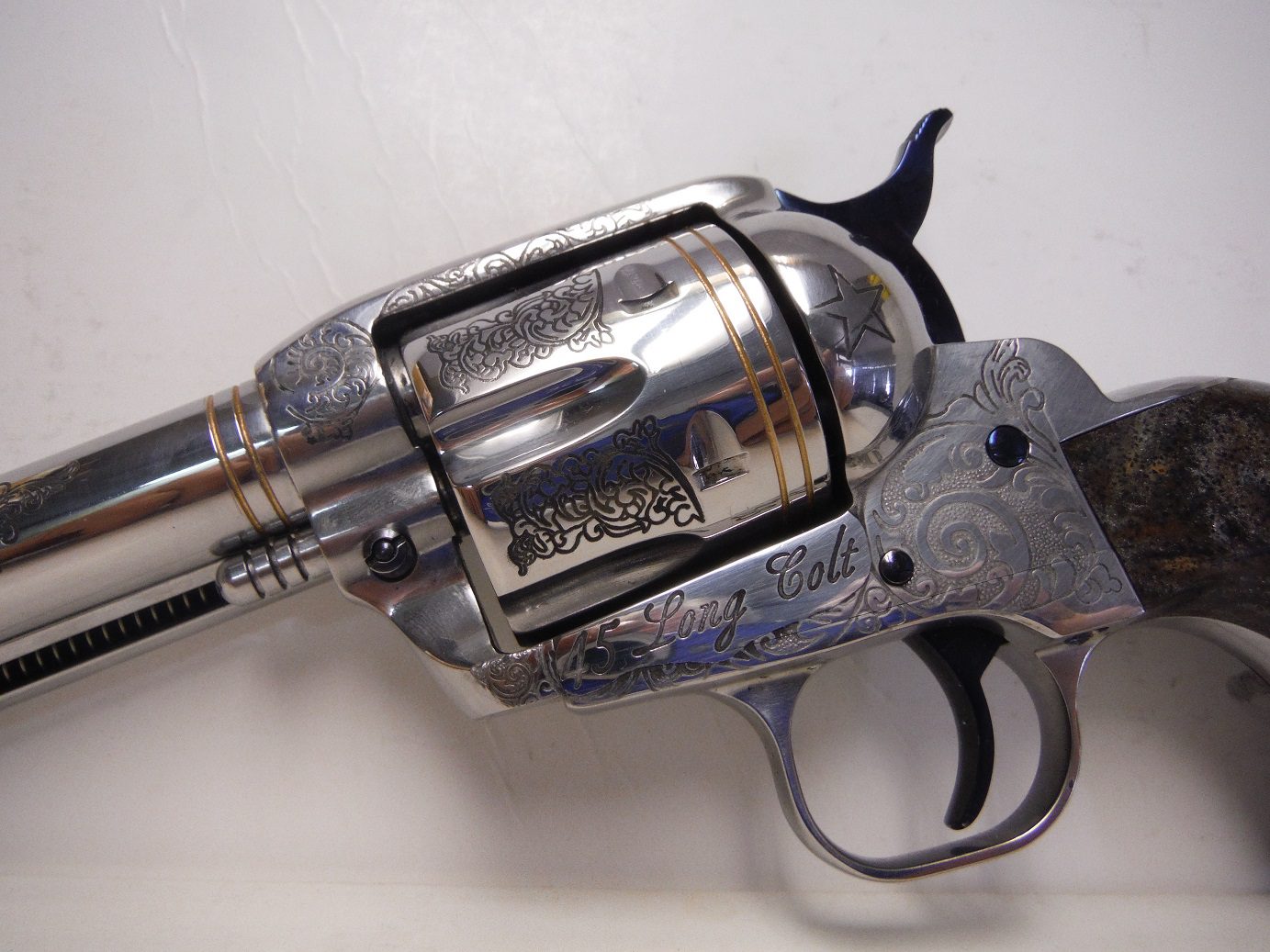 A close up of the top of a gun