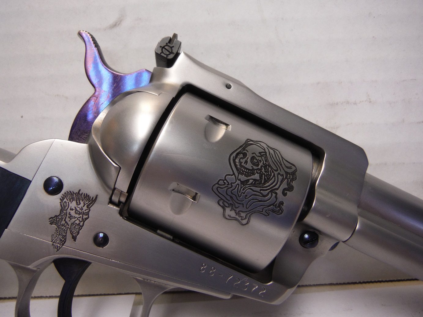 A close up of the top of a gun