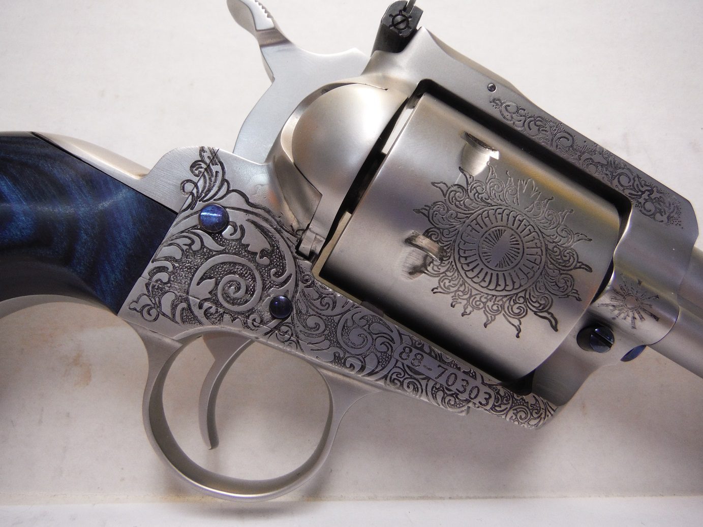 A close up of the top of a gun